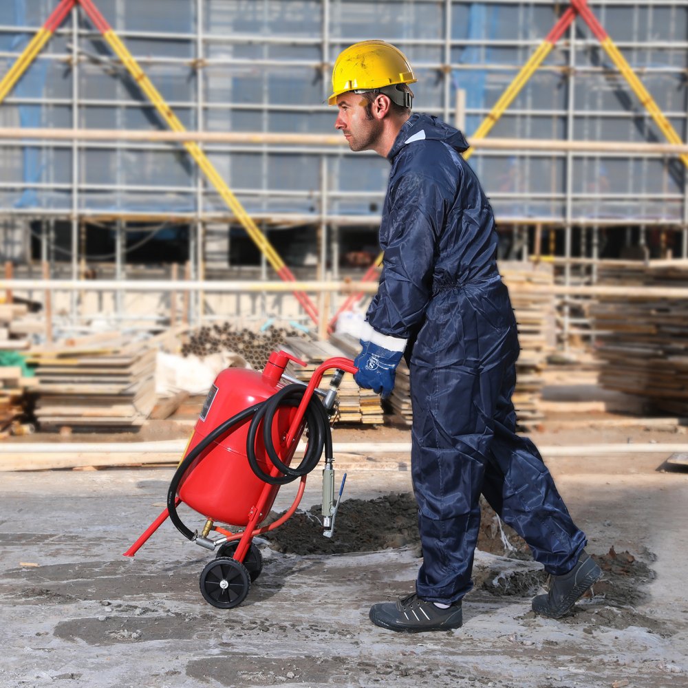 VEVOR 10Gal/40L Sandblaster Equipped with Nozzle Shut-Off Valve Pressure Gauge Ceramic Nozzle 2.5m Hose Filling Funnel