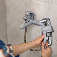 VEVOR Pipe Wrench, 24" Aluminum Straight Pipe Wrench, Adjustable Plumbing Wrench, with High Strength Jaw and Ergonomic