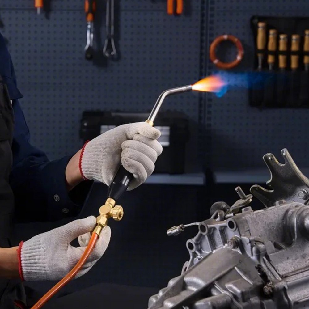 VEVOR Air Acetylene Torch Kit, Acetylene Gas Welding Tool with 149'' Hose, 2 Welding Tips, CGA200 Regulator & Torch