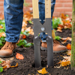 VEVOR Post Hole Digger, Heavy Duty Post Hole Digger with Wood Handle, Manual Hole Digger with Scale Markings and Metal
