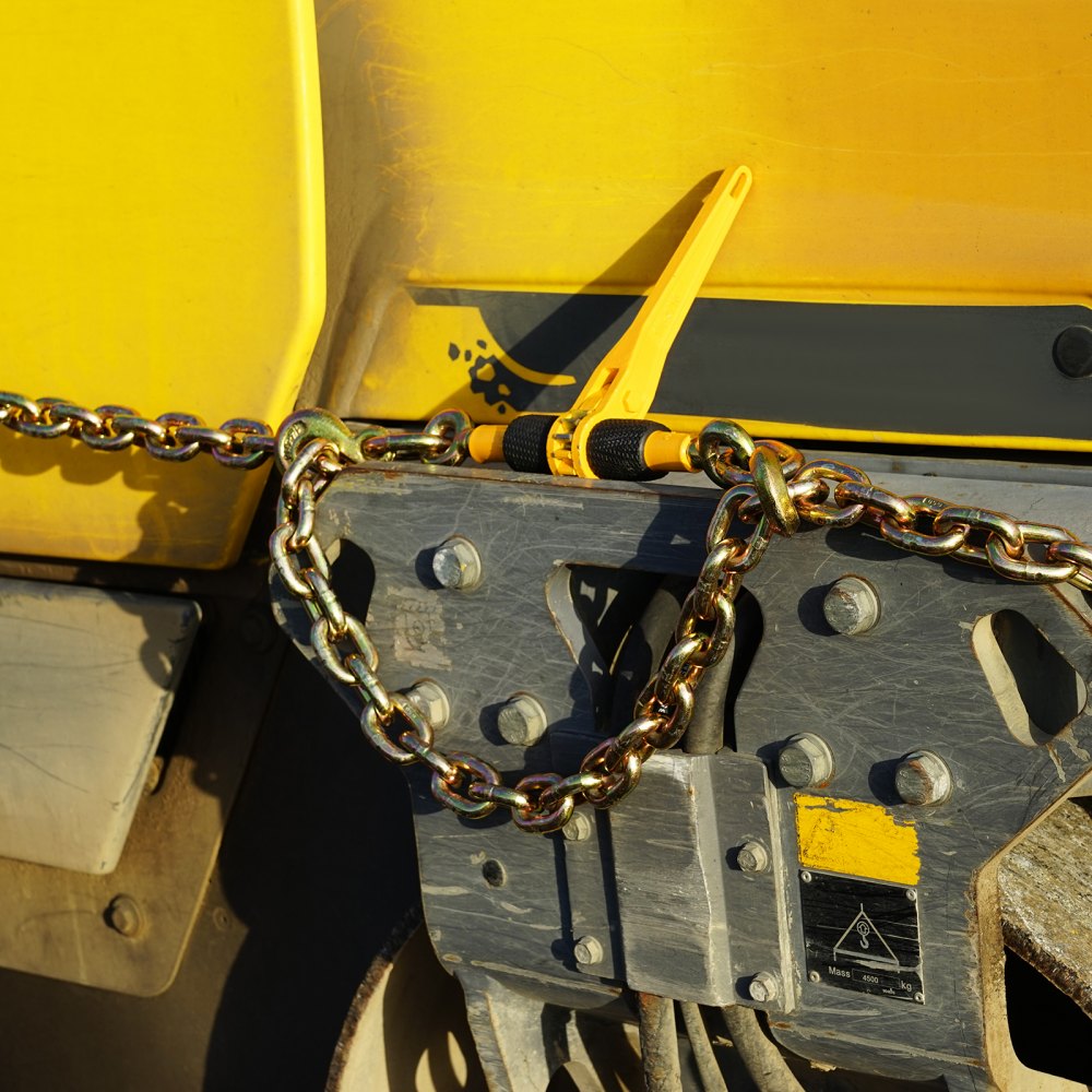 VEVOR Ratchet Chain Binders, 1/4"-5/16", 2600 lbs Safe Working Load, 4 Pack Load Binder with 2 Grab Hooks, Tie Downs
