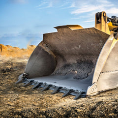 VEVOR Bucket Tooth Bar, 60'', Heavy Duty Tractor Bucket 7 Teeth Bar for Loader Tractor Skidsteer, 4560 lbs Load-Bearing