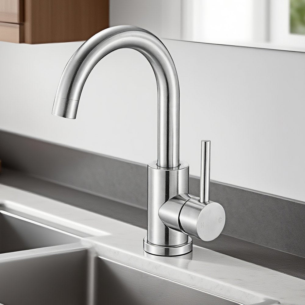 VEVOR Single Handle Sink Faucet, Kitchen Faucet Brushed Nickel Single Handle, Kitchen Water Faucets with Anti-Splash